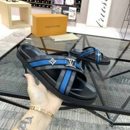 Picture of LV Slippers _SKU571983319131958